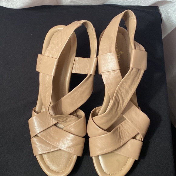 Cole Haanleather wedge heel’s size 10. 3inch heel, 1 burnt orange 1 beige. New. - Picture 5 of 8